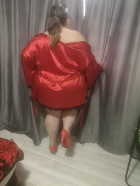 Amalia, 43 ani, Doamna stilata si rafinata cu experienta in arta masajului